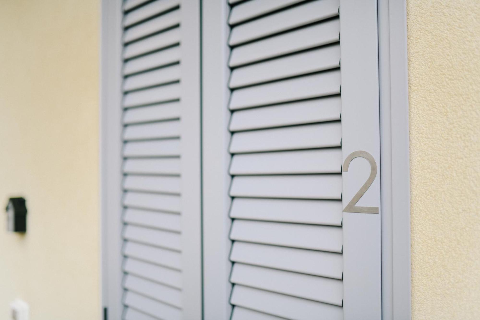 Lora Rose Suite ,Free Parking, Self Check In,2 Como Bagian luar foto