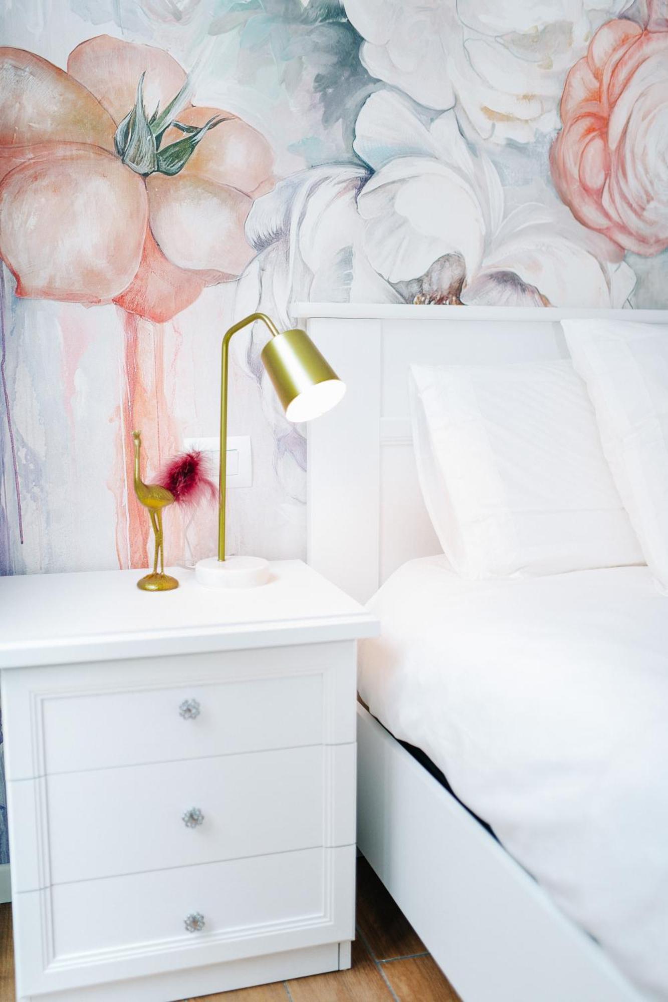 Lora Rose Suite ,Free Parking, Self Check In,2 Como Bagian luar foto