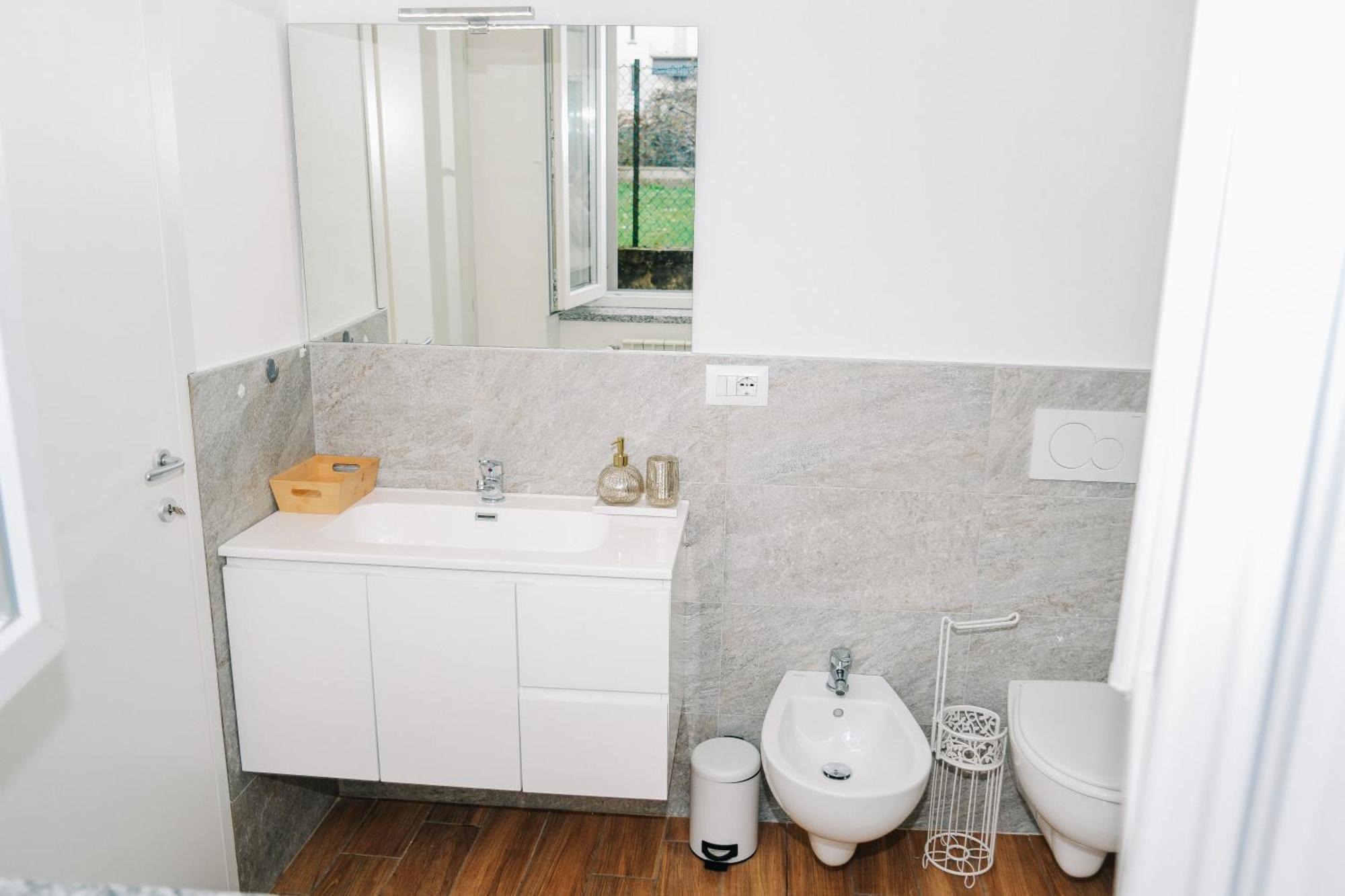 Lora Rose Suite ,Free Parking, Self Check In,2 Como Bagian luar foto