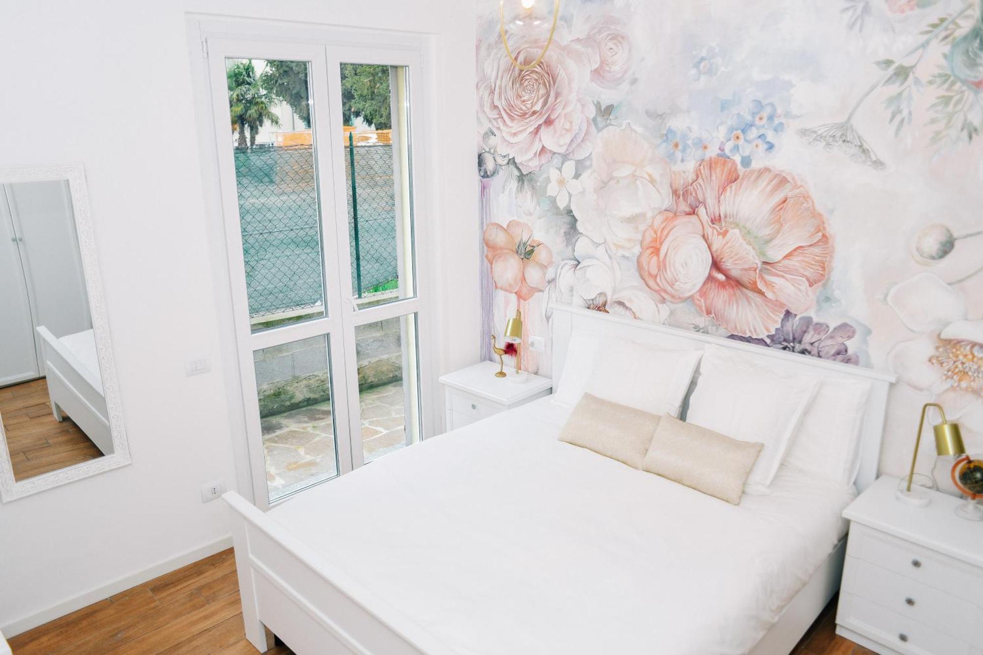 Lora Rose Suite ,Free Parking, Self Check In,2 Como Bagian luar foto