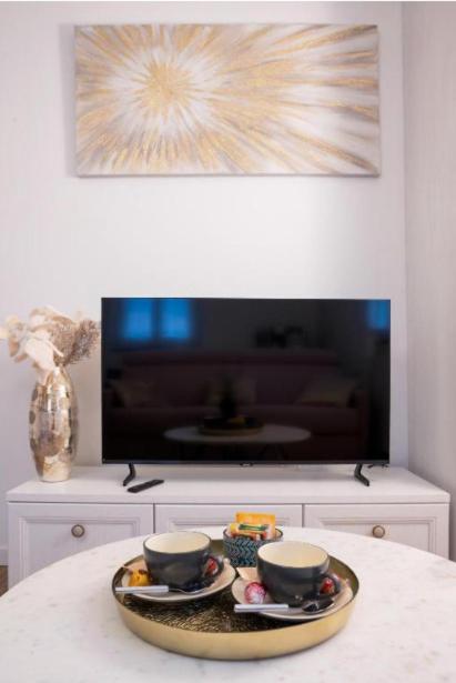 Lora Rose Suite ,Free Parking, Self Check In,2 Como Bagian luar foto